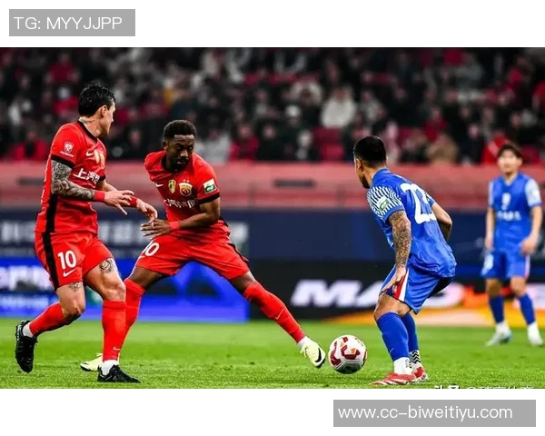 中超激战正酣海港领先蓉城申花紧追不舍积分榜竞争白热化