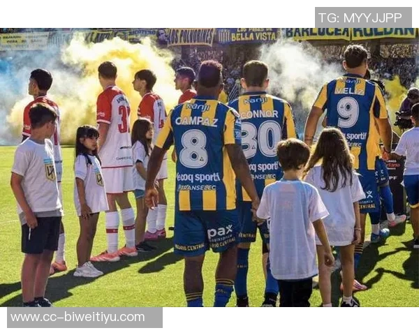 拉普拉塔大学生发声支持贝隆及全体球员坚决反对处罚决定